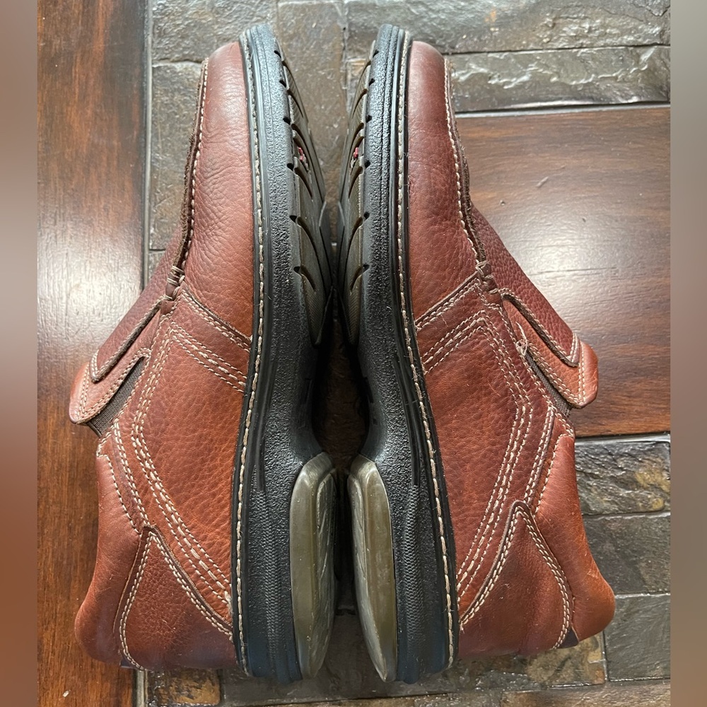 Johnson & Murphy XC4 Brown Leather Slip-On Shoes - Picture 8 of 10